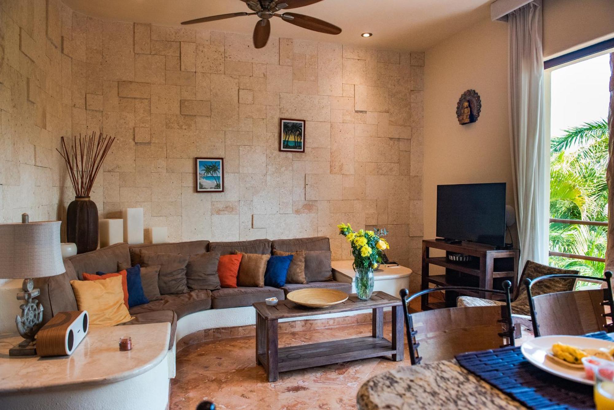 Porto Playa Condo Hotel And Beach Club Playa del Carmen Exterior photo